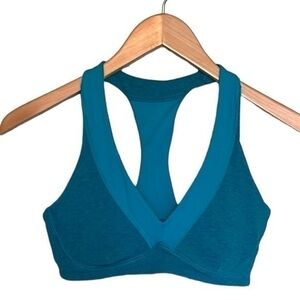 Lululemon triangle vneck sports bra, halter top racer back color is blue size XS